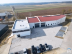 Zufahrt und Parkmöglichkeiten - Attraktive Industriehalle in Langquaid – Erstbezug!