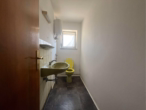 Gäste-WC - EFH in Spitzenlage von Saal/Do. – gute Bausubstanz, aber Renovierungsbedarf
