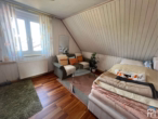 Schlafzimmer 3 - Charmantes Einfamilienhaus mit schönem Grundstück im Markt Painten: ruhig und sonnig gelegen